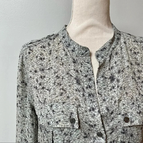 Elizabeth and James Silk Blouse Abstract Print Button Front Long Sleeve Medium - Picture 2 of 16